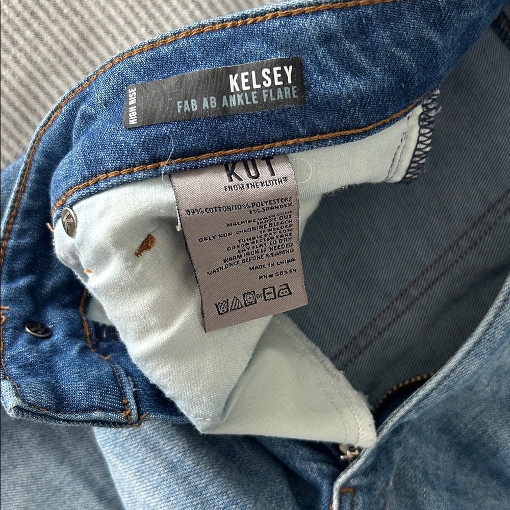 Kut Kelsey Fab Ankle Flare Jean, 6 - Picture 7 of 10